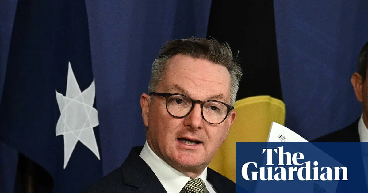 Australia Unveils 2035 Climate Target Amid Cross-Party Criticism