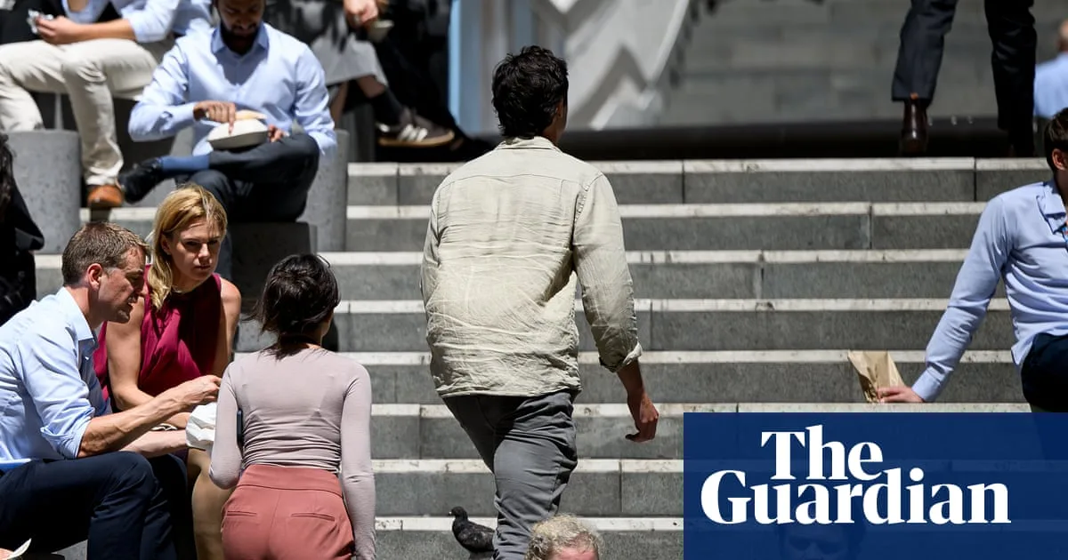 Gender Pay Gap in Australia: Women Earn 70p for Every £1 After a Decade, Report Finds