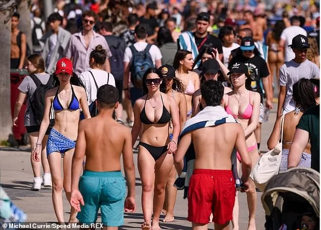 Australia's New Year Weather: Heatwave for South East, Rain for North
