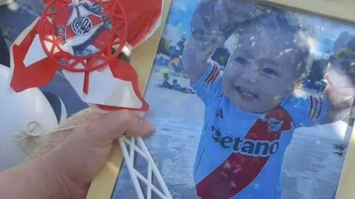 Toddler Dies After Choking on Mother's Fake Fingernail