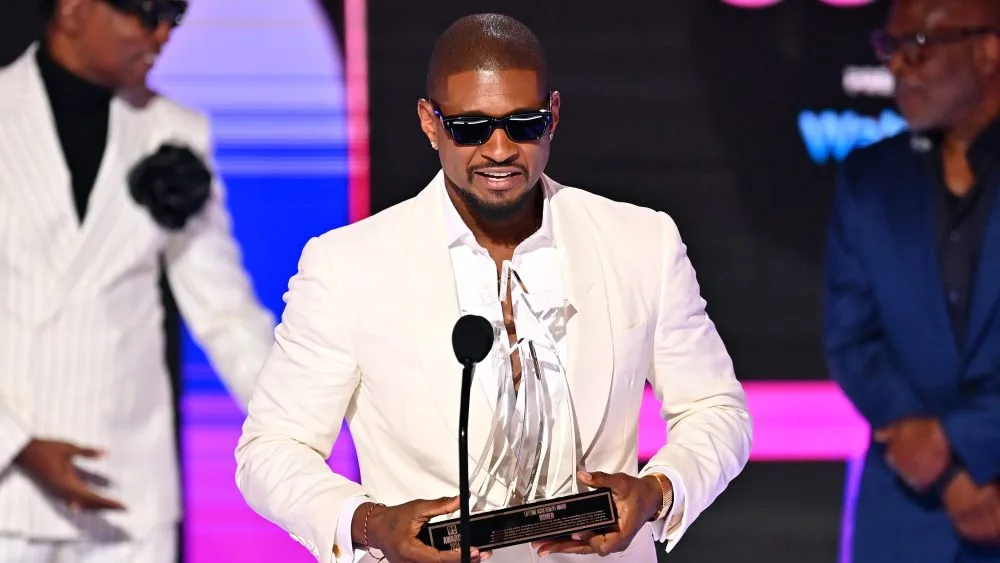 BET Apologises for Muting Usher's Acceptance Speech
