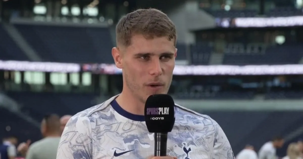 Micky van de Ven hints at Tottenham stay after Liverpool links