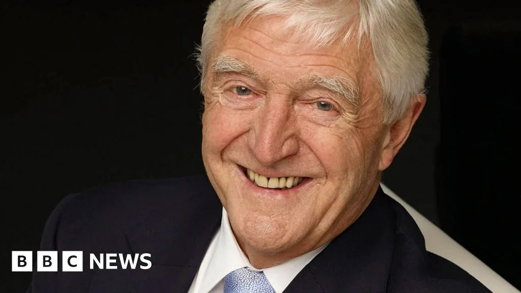 Stars Pay Tribute to 'TV Legend' Sir Michael Parkinson