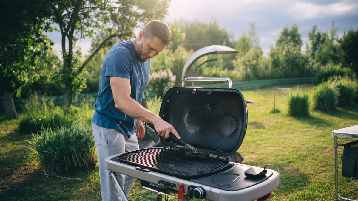 ER Doctor Warns Against BBQ Wire Brushes After Boy's Terrifying Injury