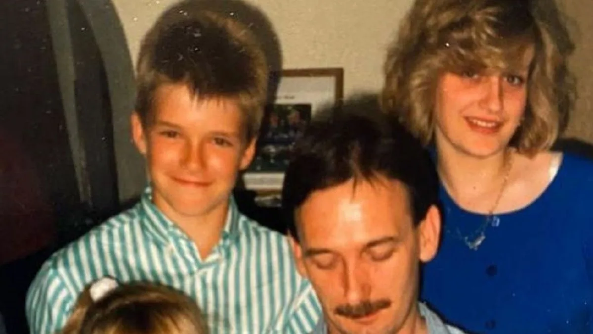 David Beckham Shares Rare Throwback Photos for Sister Lynne's 50th Birthday