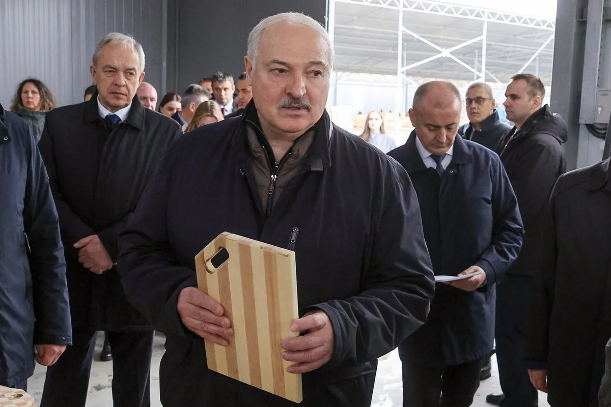 Belarus Threatens to Seize 1,200 Lithuanian Trucks Amid Border Row