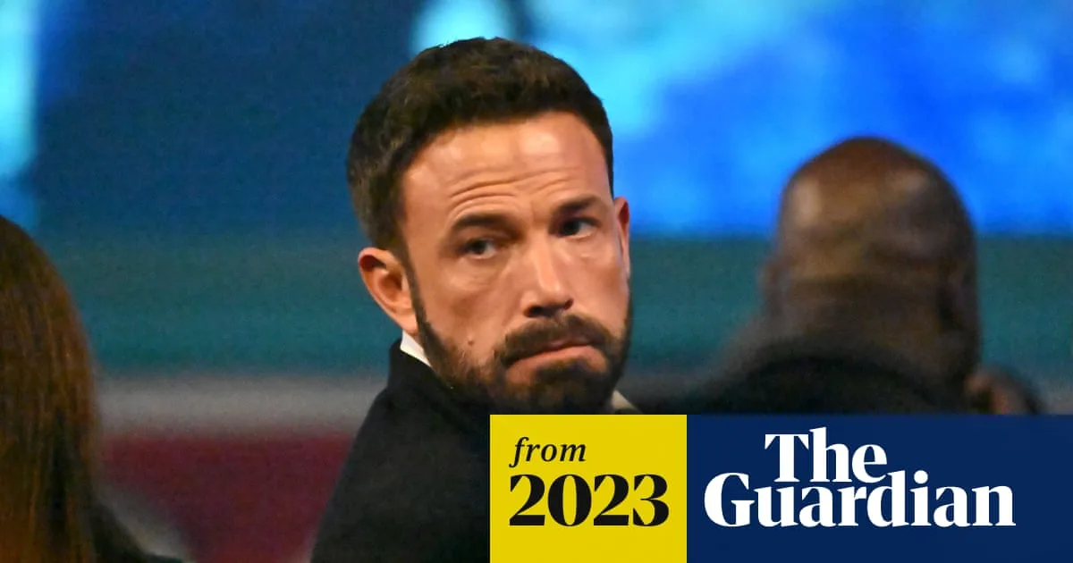Ben Affleck's Grammys Glumness Sparks New Wave of Memes