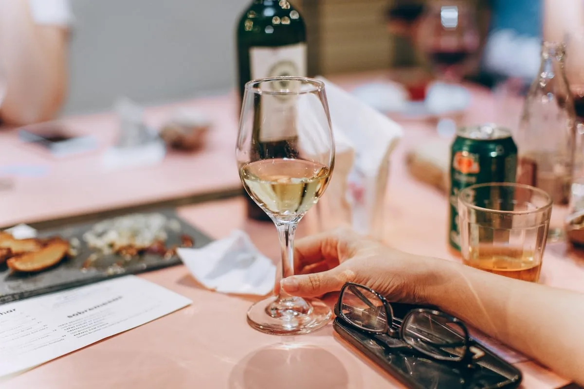 Best Dry White Wines for Summer 2026: Expert Picks from Sainsbury's
