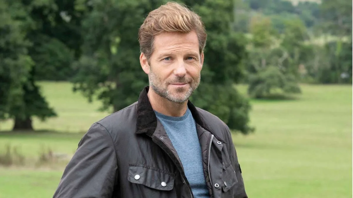 Beyond Paradise Star Jamie Bamber Joins Spy Thriller The Hive