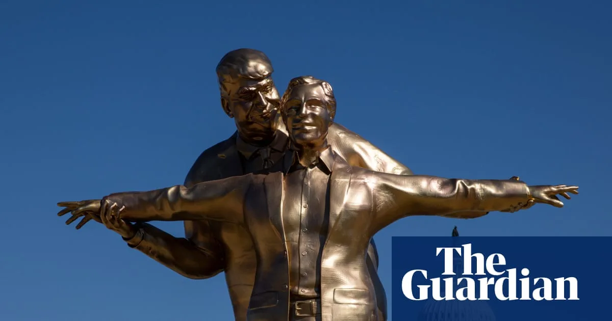 Satirical Statue of Trump and Epstein as Titanic Lovers Appears in Washington DC