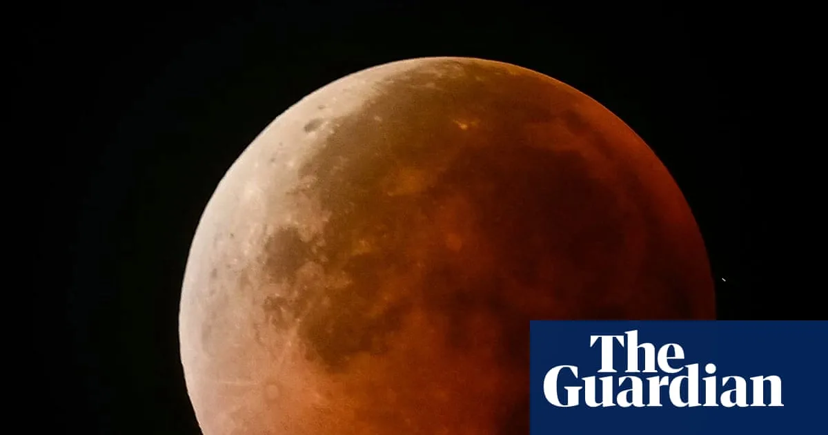 Blood Worm Moon Lights Up UK In Rare Lunar Eclipse