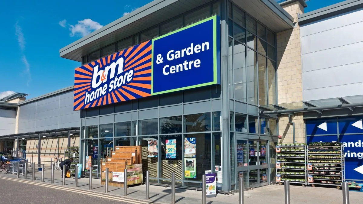 B&M Shoppers Flock to Try New Seabrooks Flavoured Mayos