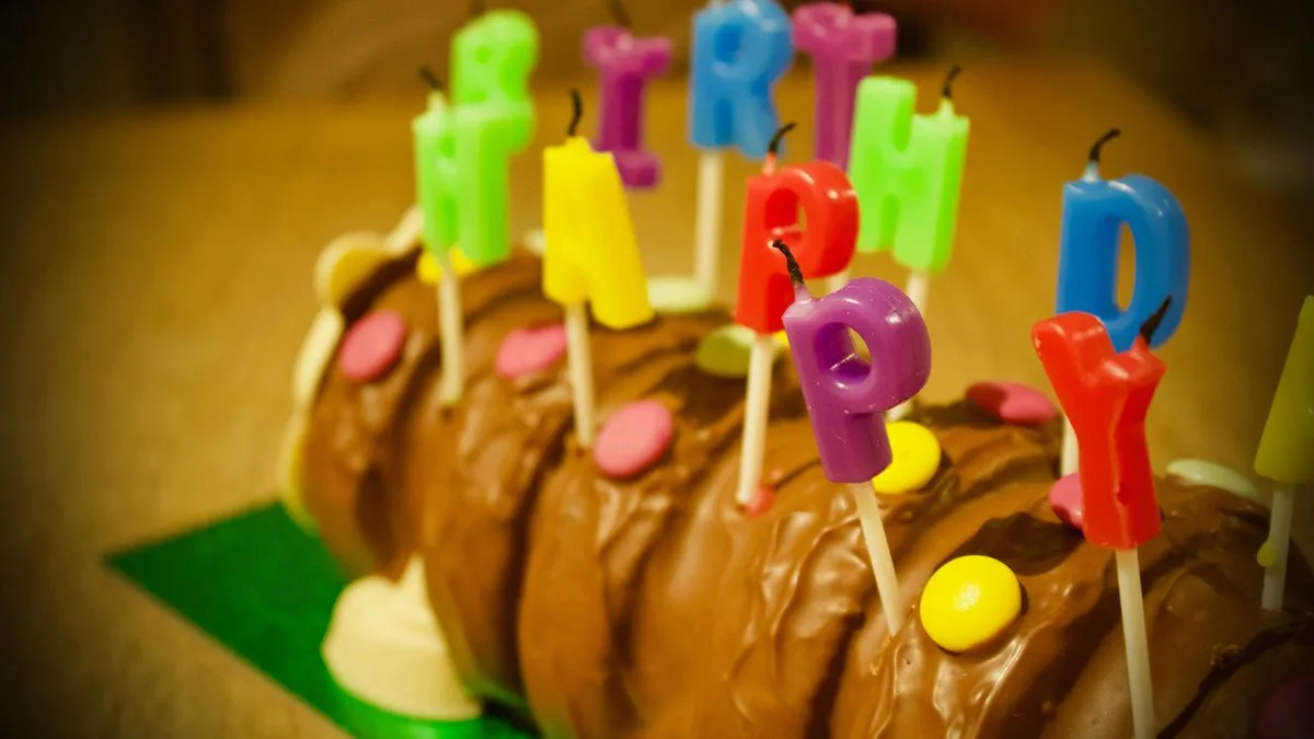 B&M Unveils Frankie the French Bulldog Cake, Rivaling Colin the Caterpillar