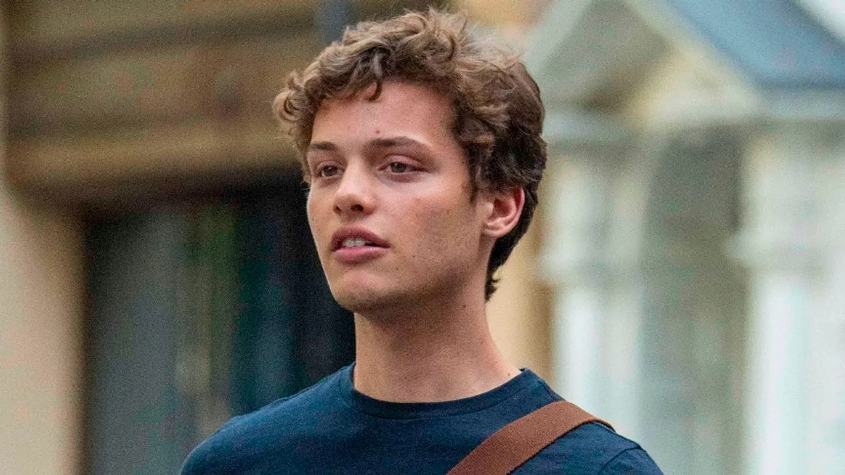 Bobby Brazier Spotted Worshipping at Hare Krishna Temple After Date with X Factor Star
