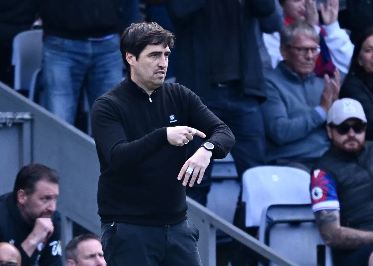 Iraola Laments Lack of Creativity as Bournemouth Draw with Ten-Man Palace