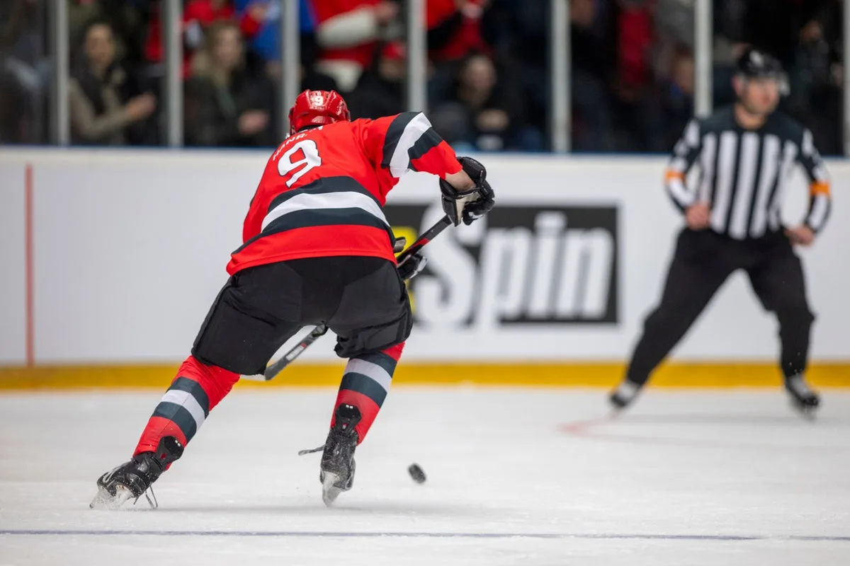 Boy Aquarium: TikTok Trend Rebrands Ice Hockey Rinks
