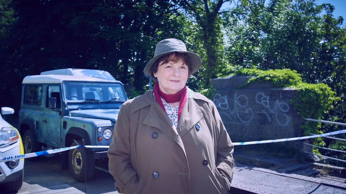 Brenda Blethyn Nearly Quit Vera But Stayed for David Leon's Return