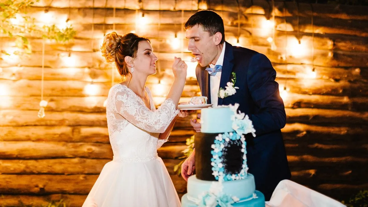 Bride Files for Divorce Day After Wedding Over Groom's Cake Stunt