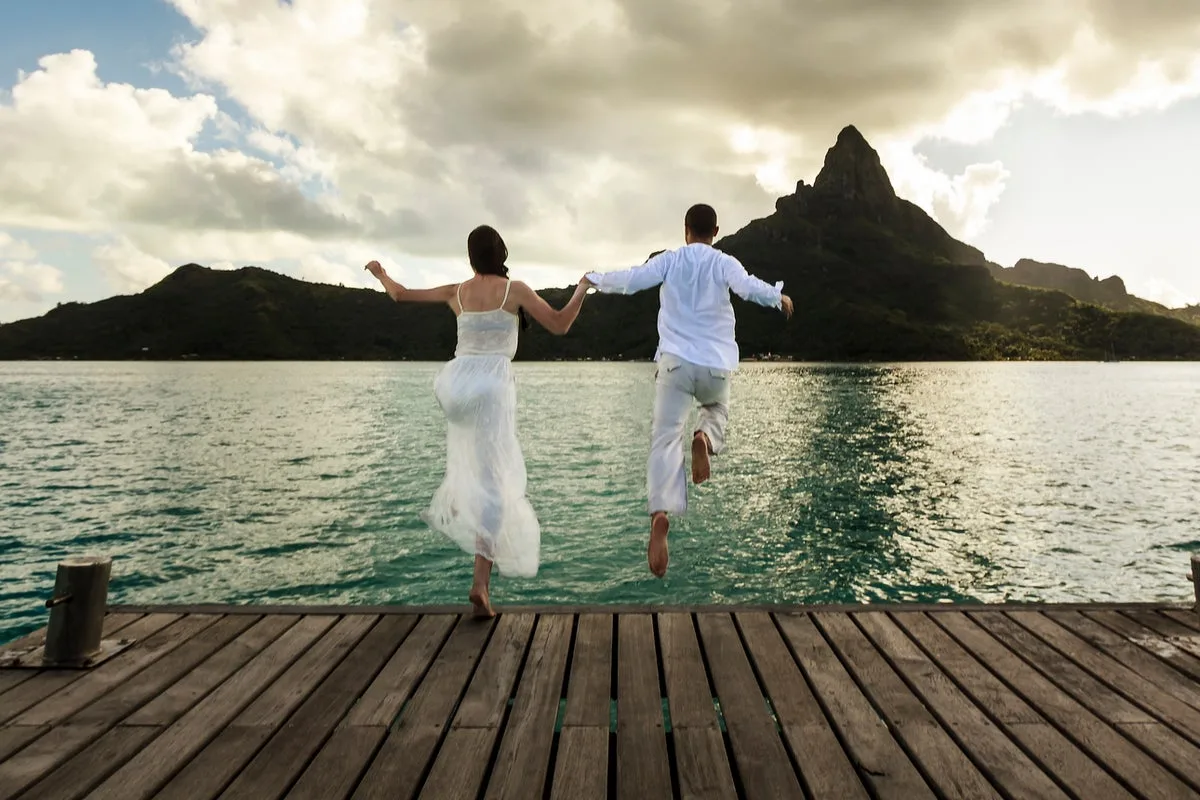 Bride Warns About Drowning Risk After Wedding Pool Jump