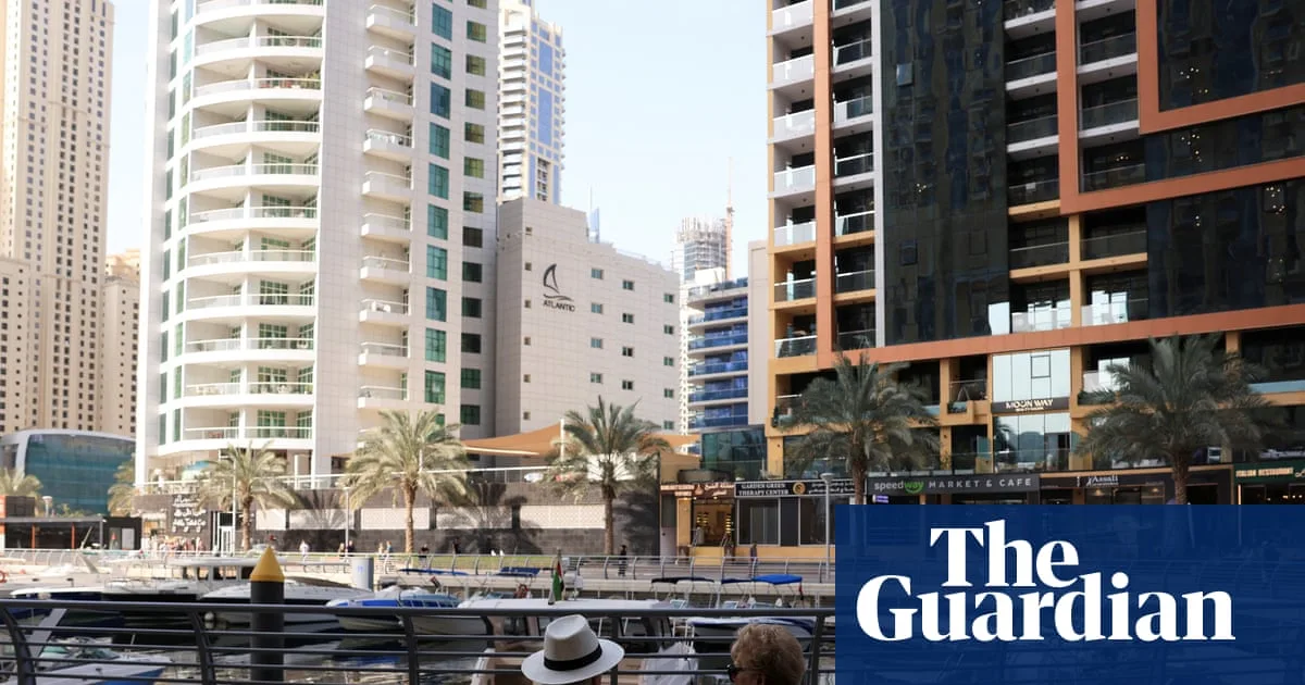 British Expats in Dubai Defiant Amid Iran Missile Crisis