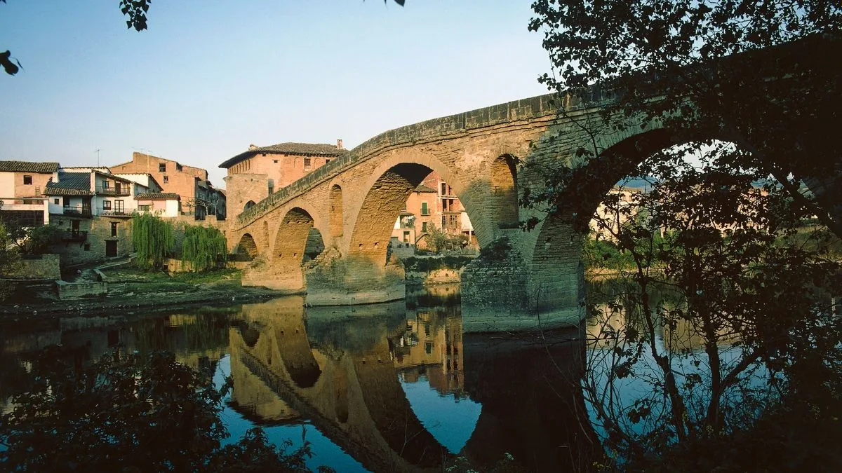 British Pilgrim Dies After Fall from Improvised Bridge in Spain