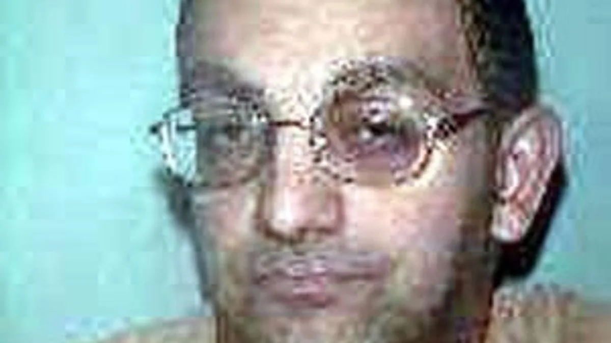 Britain's Worst Stalker Begs to Be Deported to Iran