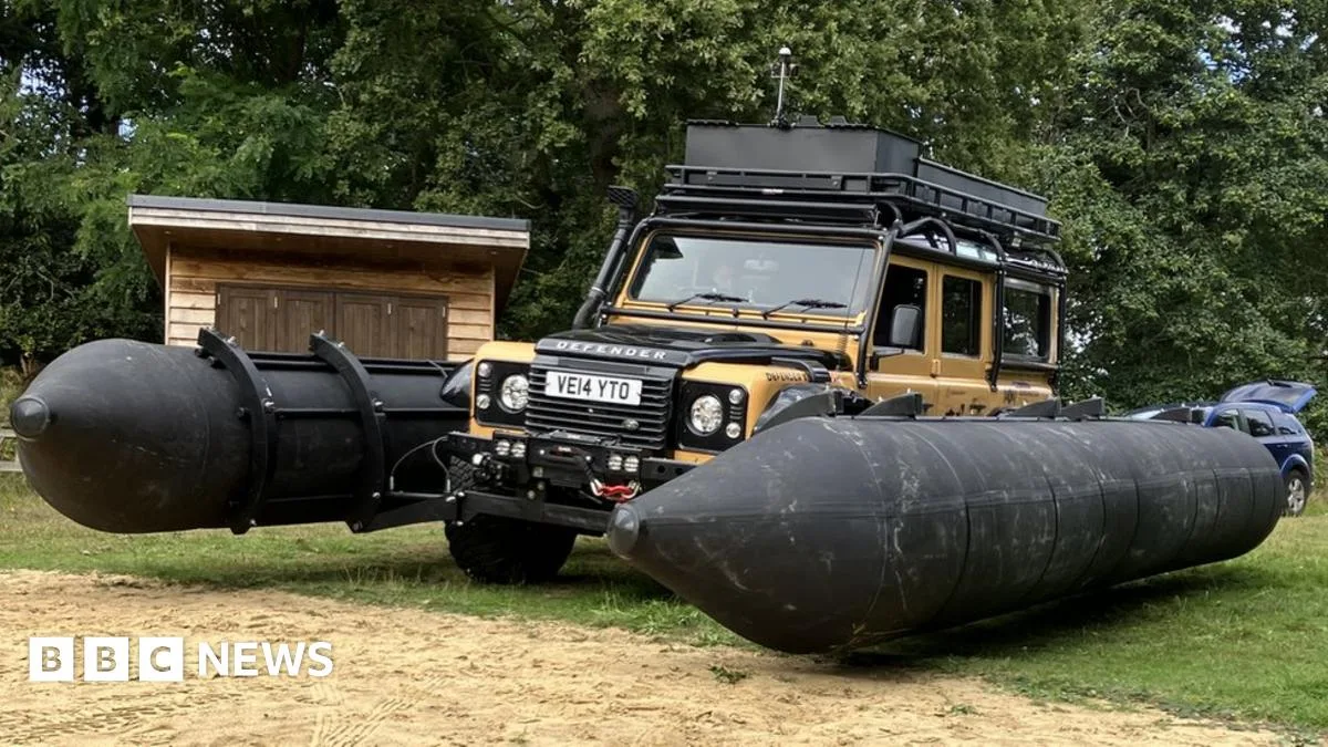 Suffolk lake hosts amphibious Land Rover ahead of 'epic drive'