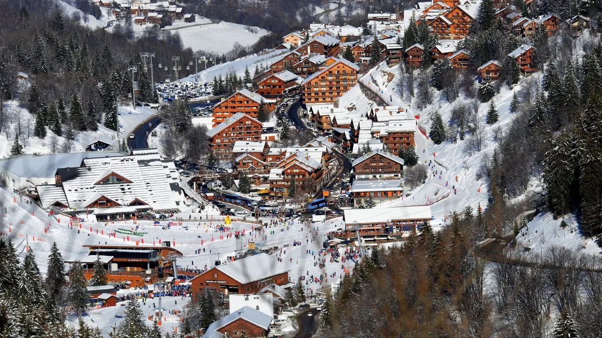 British Skier Dies After Falling 32ft from Ski Lift in Meribel