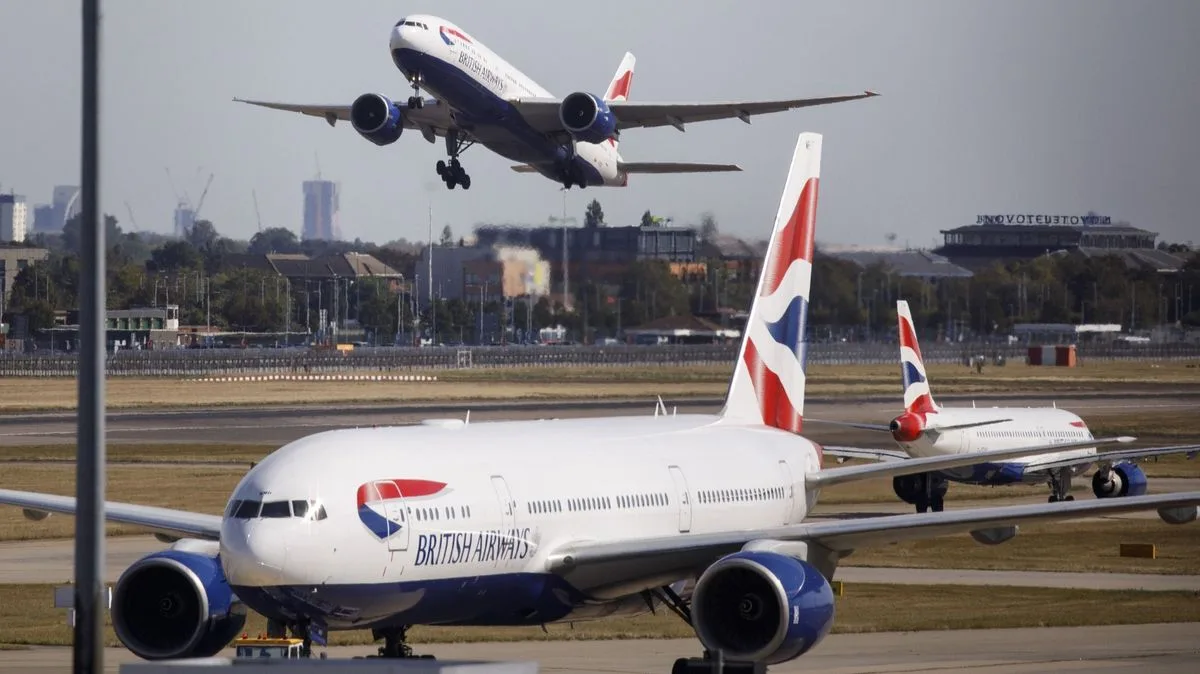 British Airways Crew Member Fractures Pelvis After Severe Turbulence
