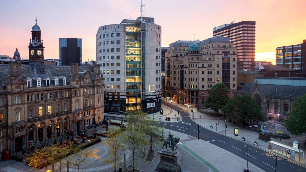American Tourist Hails Leeds as One of UK's 'Chillest' Cities, Praises Friendly Locals and Cheap Pints