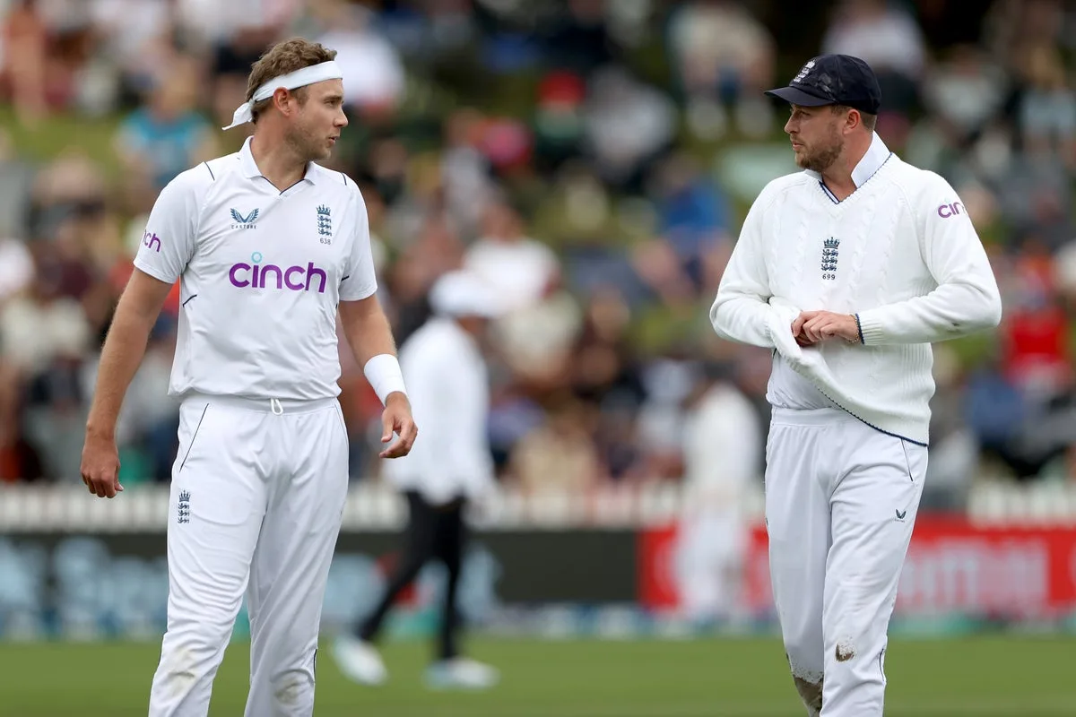 Broad surprised by Robinson's England recall after Ashes omission