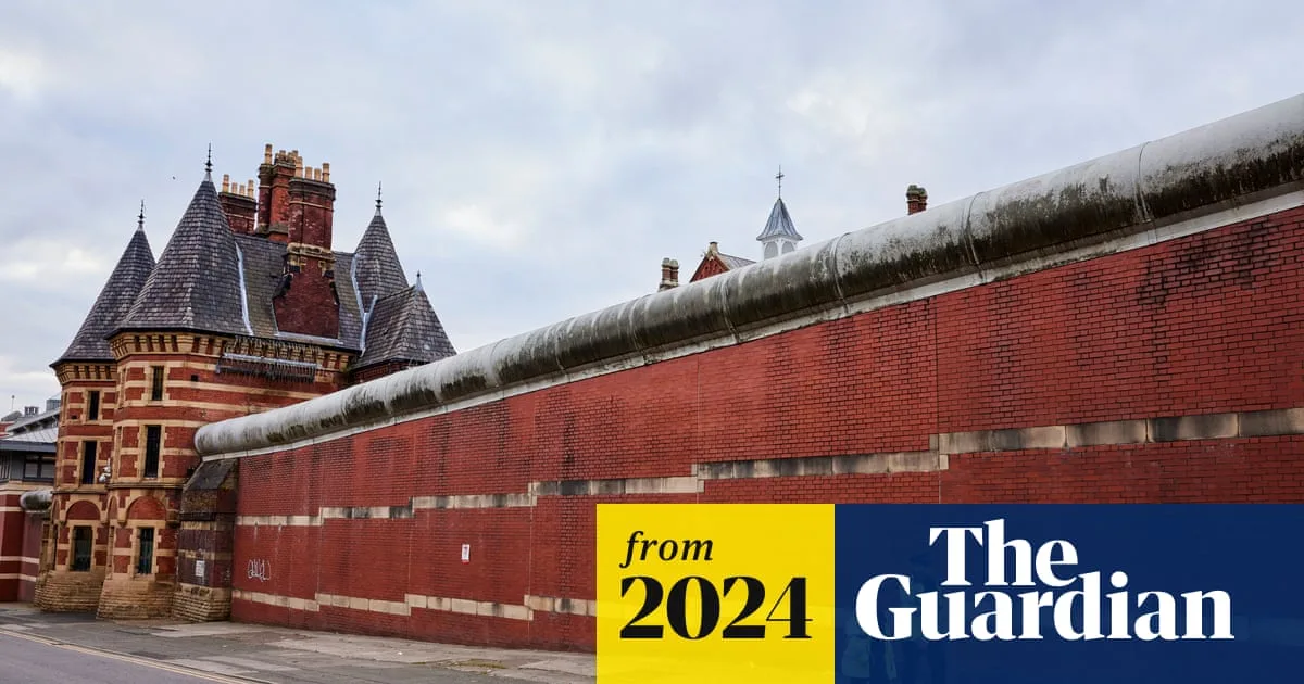 Gangs Recruit Skilled Drone Pilots to Fly Drugs and Ketchup into UK Prisons