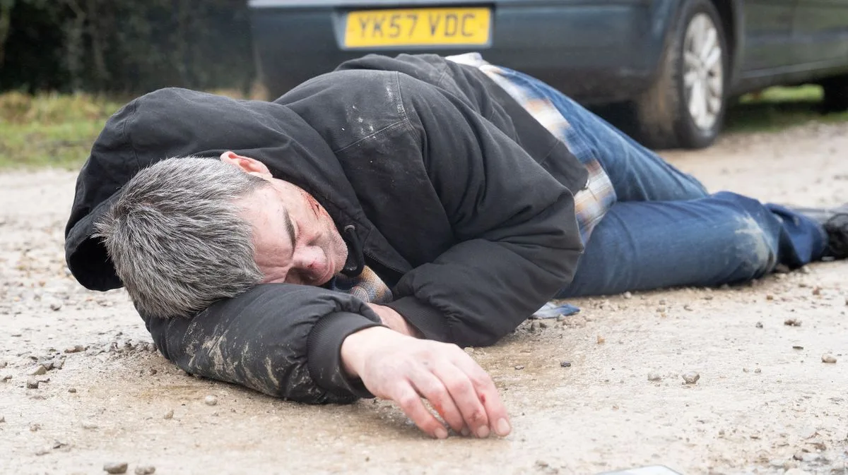 Emmerdale fans 'solve' who ran over Cain Dingle after car clue