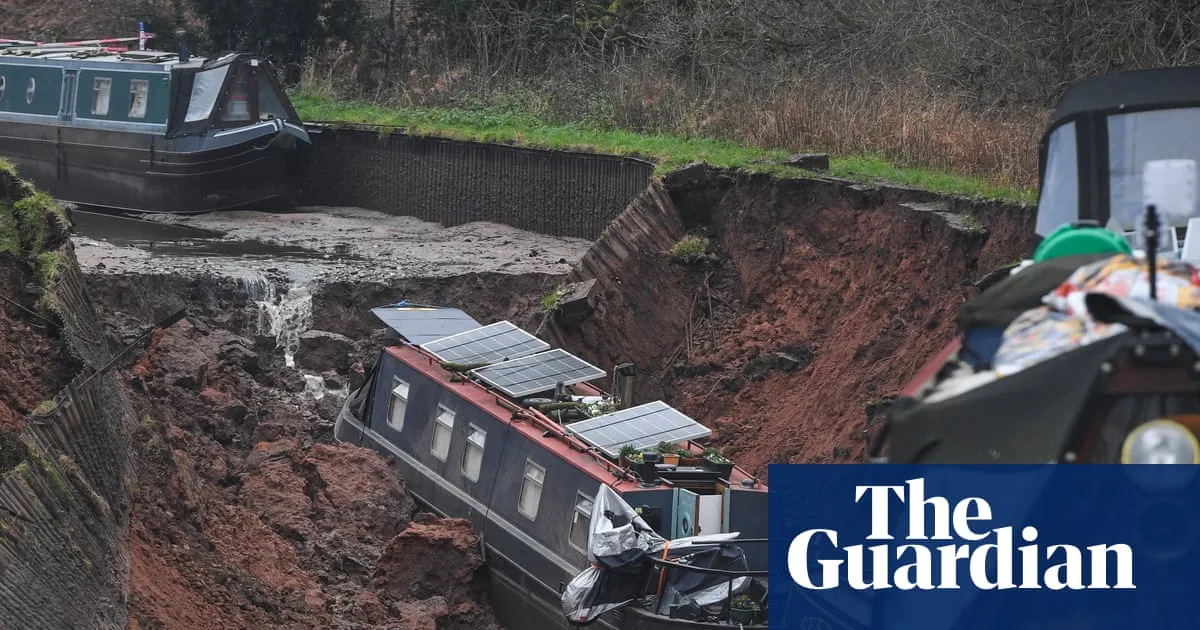 Canal Sinkhole Leaves Boats Stranded For A Week