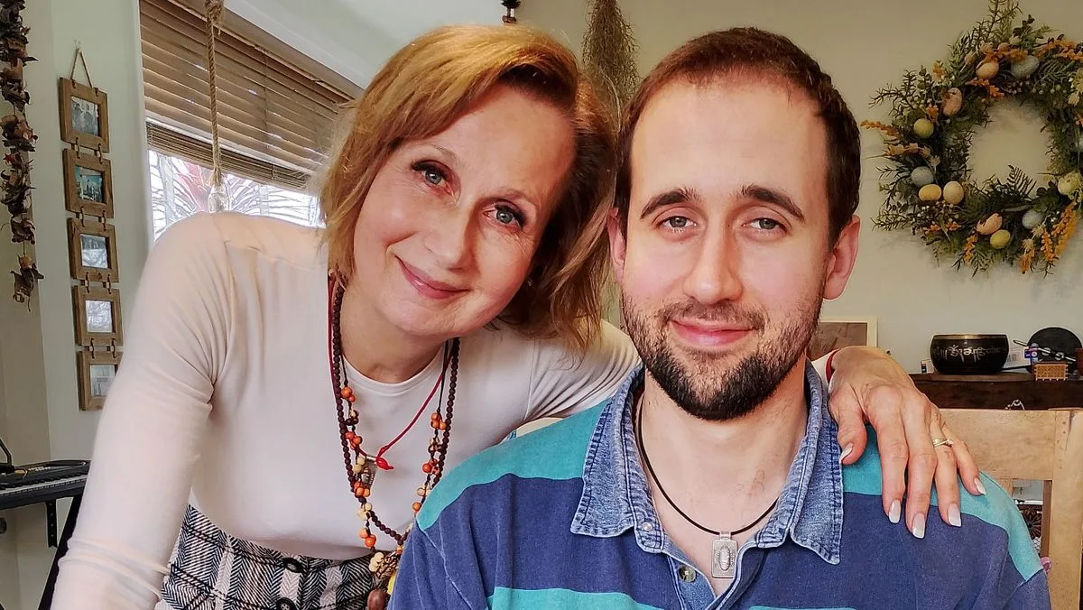 Woman's Cancer Diagnosis After Mistaking Symptoms for Piles Similar to MAFS Star