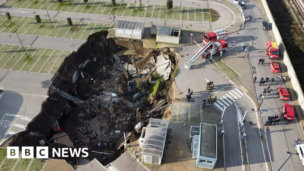 Giant Sinkhole Swallows Cars at Naples Hospital