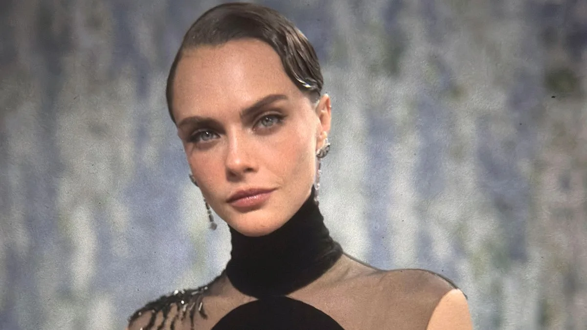 Cara Delevingne Confirms She Is a Lesbian and Takes Swipe at Male Exes
