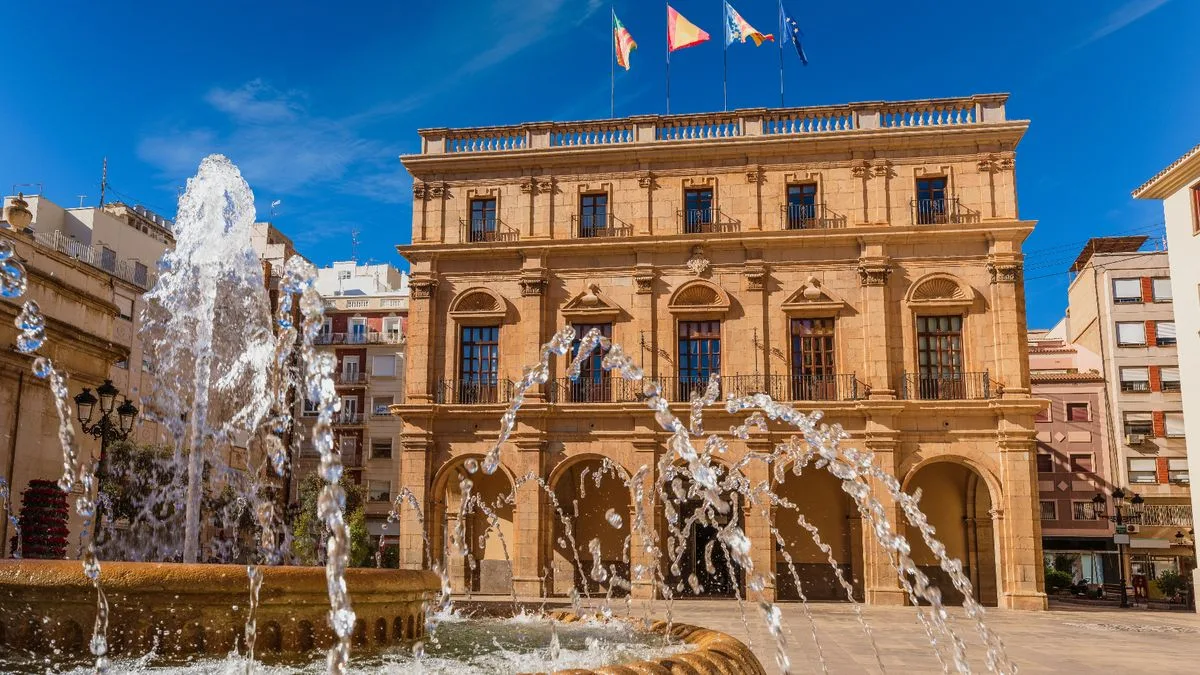 Spanish City Dubbed 'New Barcelona' Offers 20°C March Weather and £15 Flights