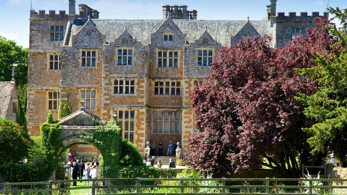 Chastleton House: A 400-Year-Old Family Time Capsule Opens to Public