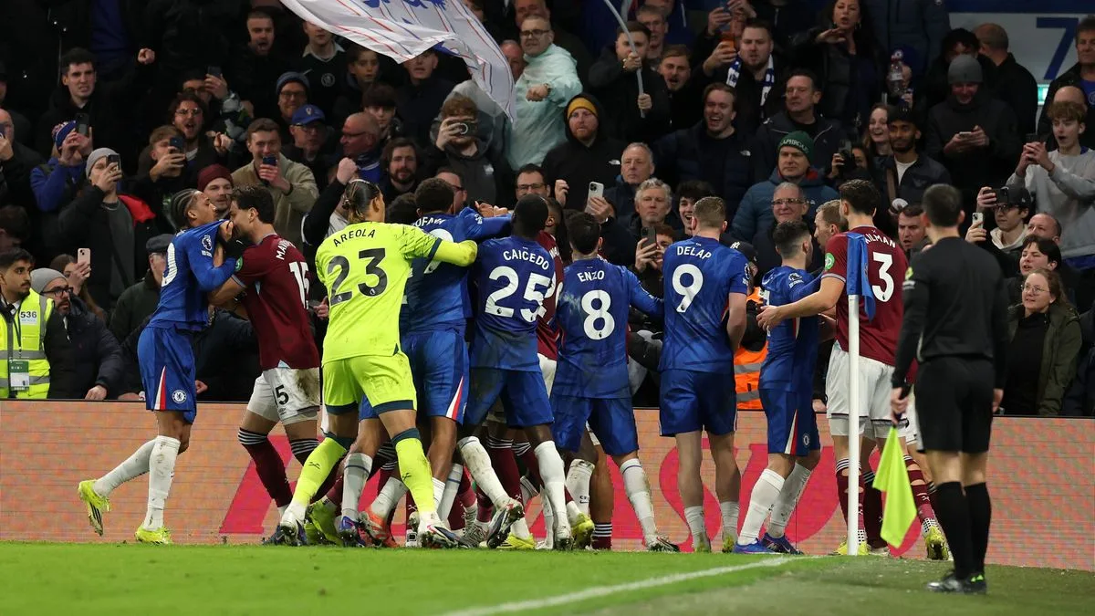 Chelsea West Ham Brawl Ends With Var Red Card Chaos