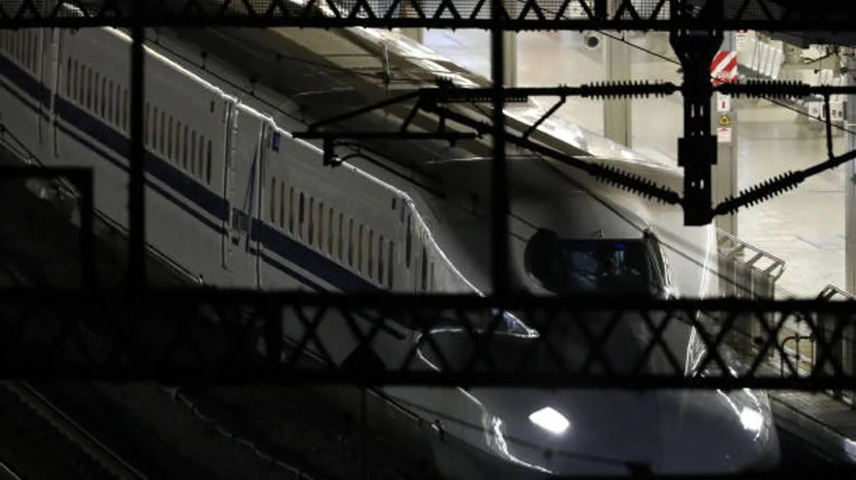 Chemical Spray on Japanese Train Leaves 10 Hospitalised