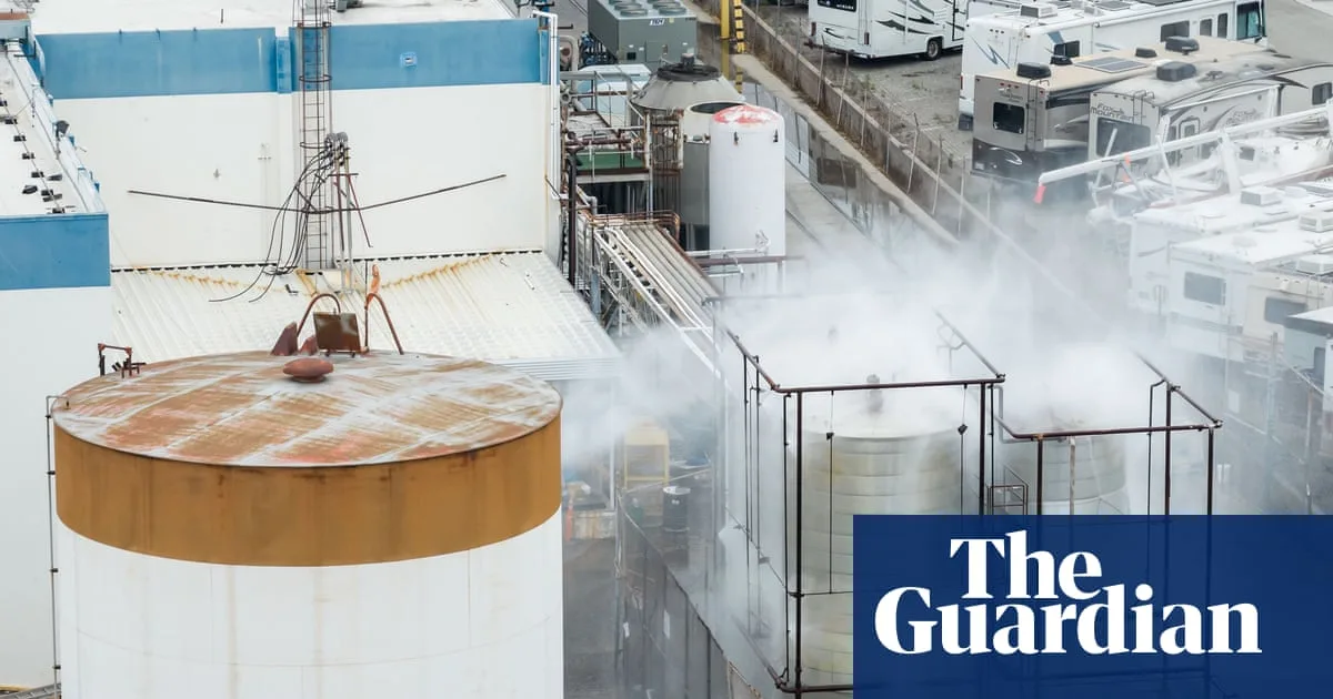 California Chemical Tank Crack Averts Explosion Risk for 50,000 Evacuees