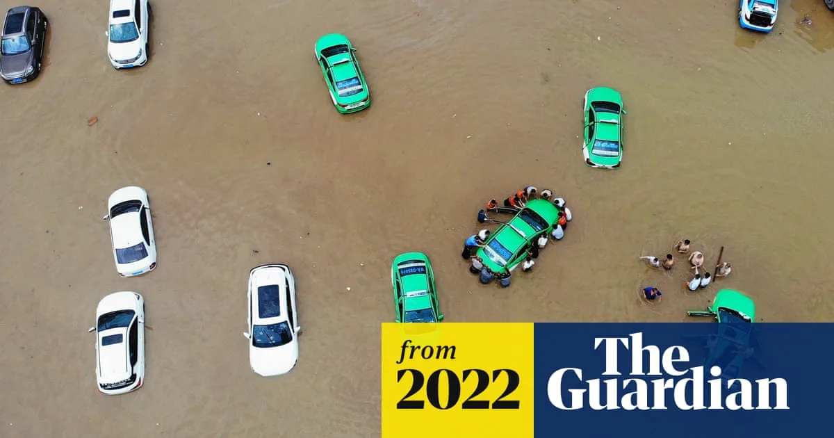 China Floods Leave 12 Dead, Thousands Evacuated Amid Heavy Rains