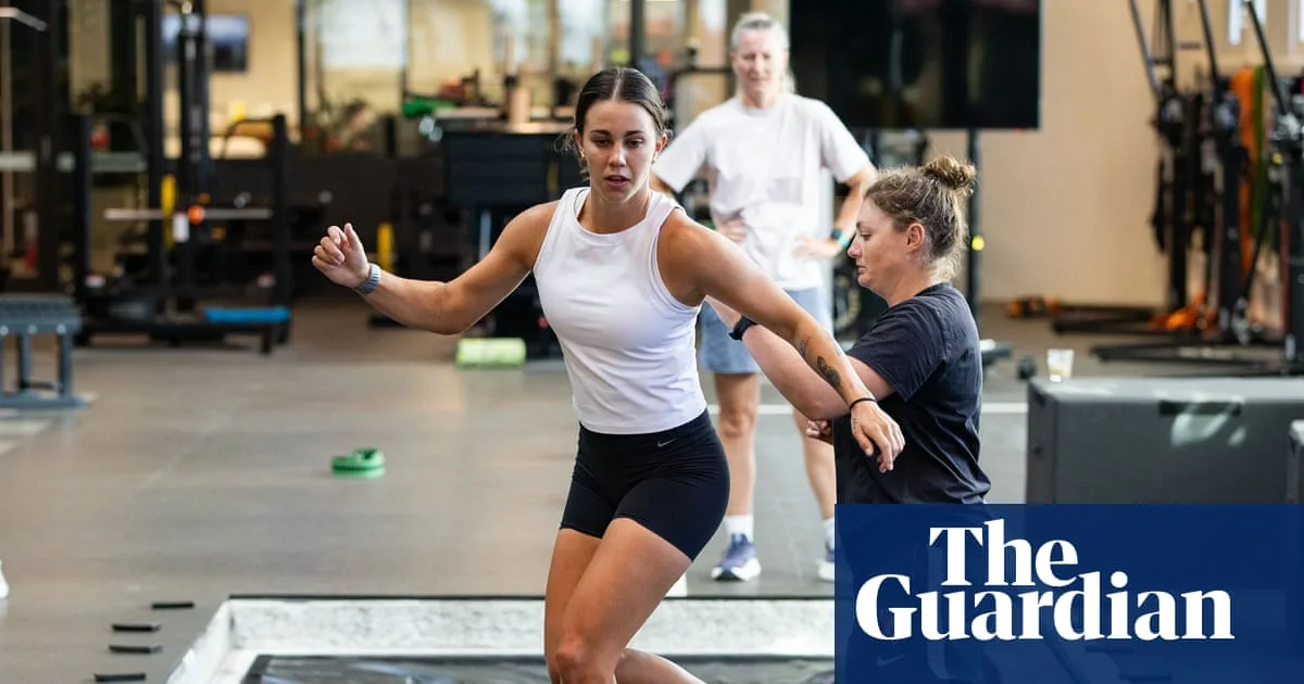 Chloe Molloy's Gritty AFLW Injury Comeback Exposed