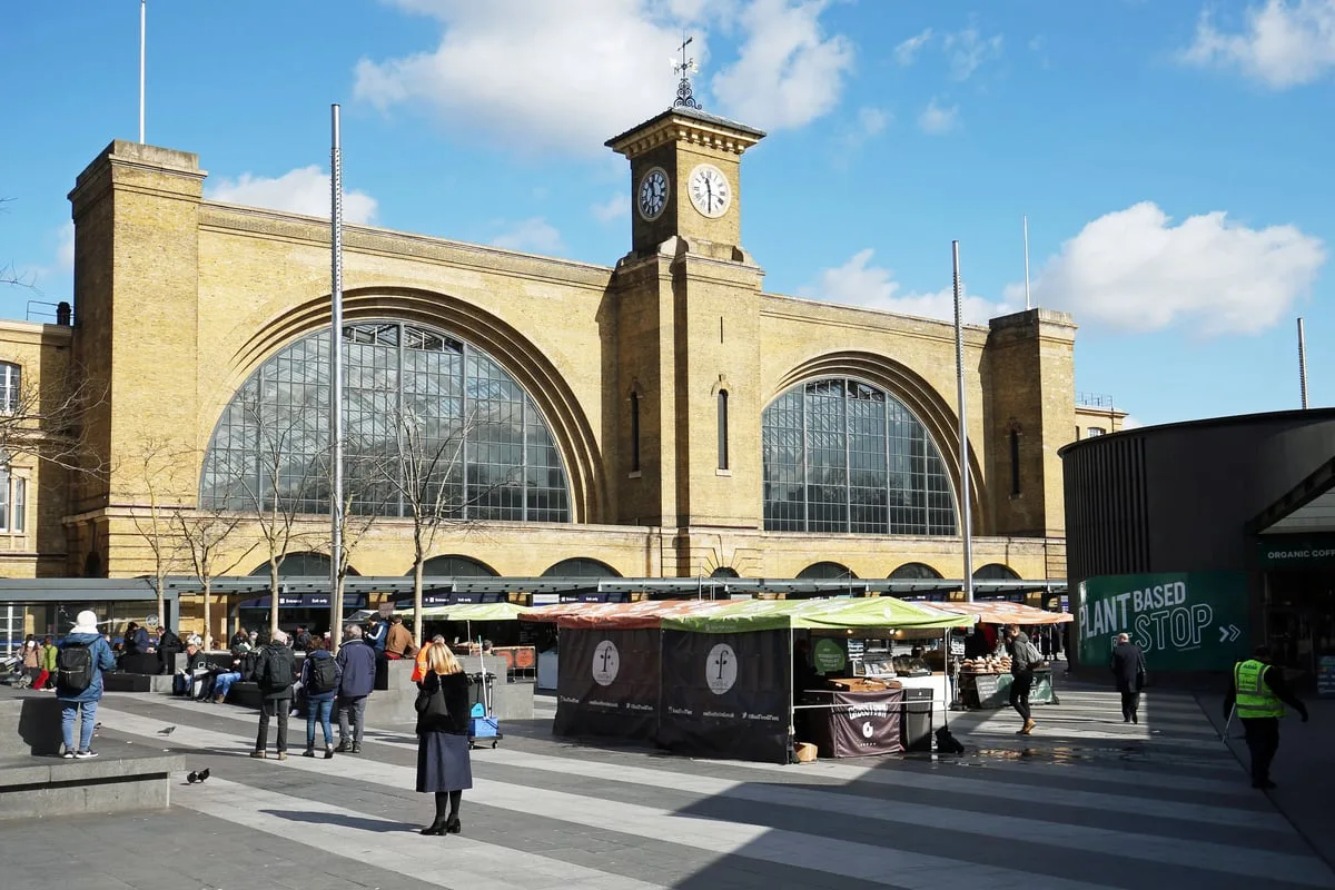 Chocolate Scent Advert at London Station Sparks Nausea Complaints