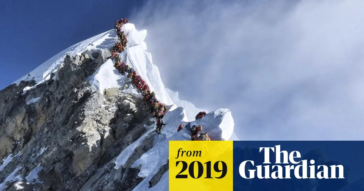 Everest Climbers Describe 'Death, Carnage and Chaos' as Toll Rises