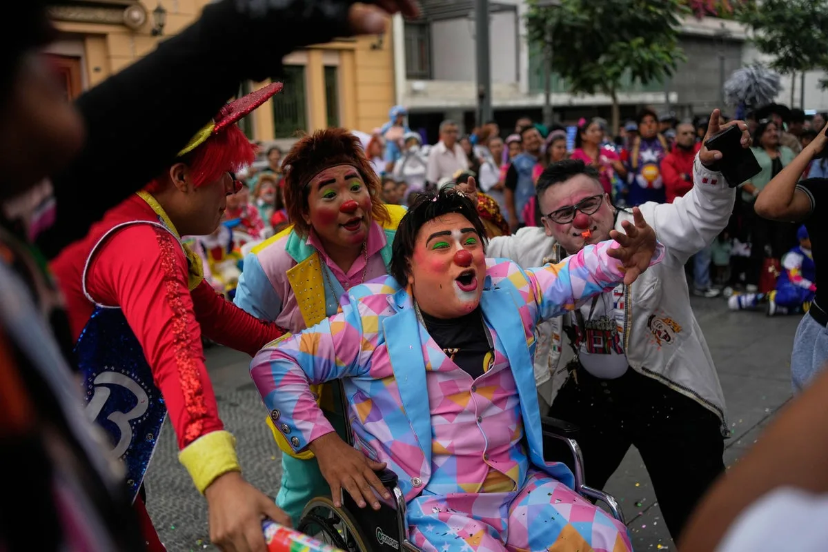 Clown Day in Peru, Colombia Violence: Top Latin America Photos