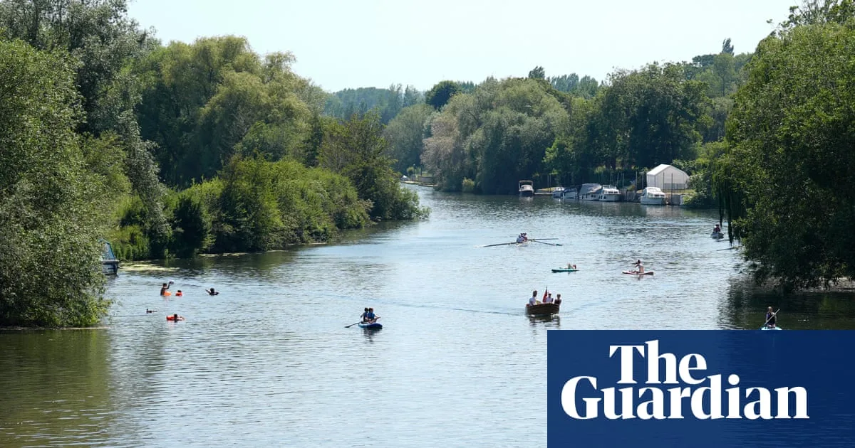 Water-related deaths rise to 12 amid UK heatwave