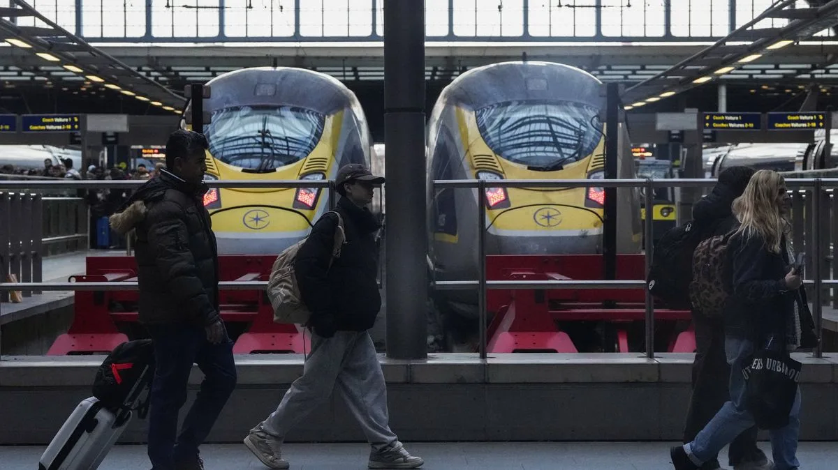 Commuters Mishear British Transport Police Slogan