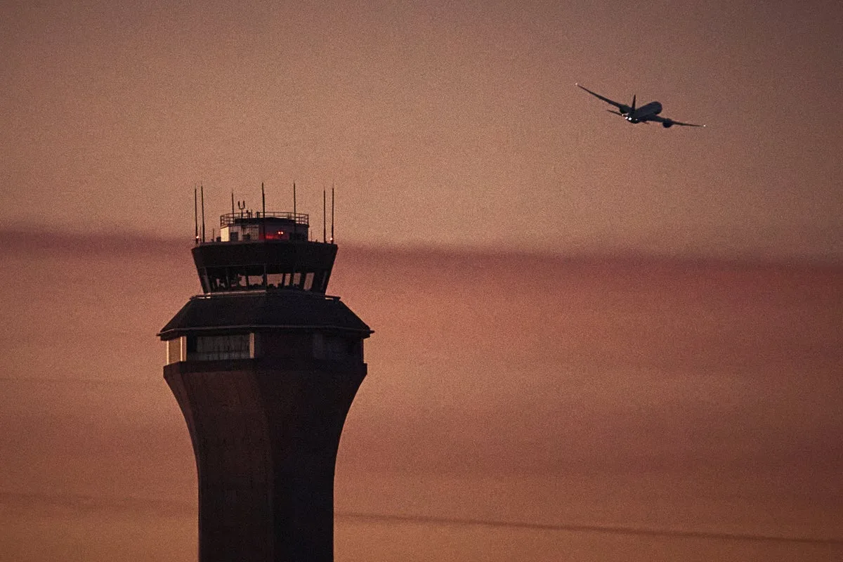 Controller Failed To Warn Of Turbulence Causing Severe Injuries